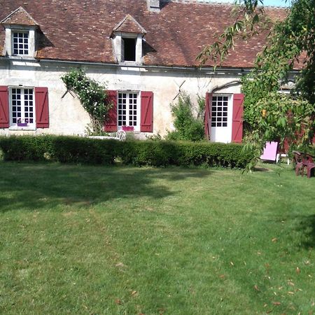 Le Vol Du Papillon Treigny Exterior foto